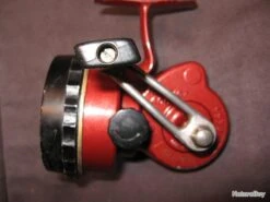 Daiwcia Magasin -Daiwcia Magasin 00002 moulinet CONTACT 400 rouge express collector