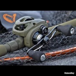 Moulinet Casting Savage Gear SG8 300 BC LH -Daiwcia Magasin 00003 Moulinet Casting Savage Gear SG8 300 BC LH