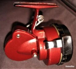 Moulinet CONTACT 400 Rouge Express "collector" -Daiwcia Magasin 00003 moulinet CONTACT 400 rouge express collector
