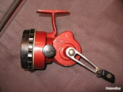 Moulinet CONTACT 400 Rouge Express "collector" -Daiwcia Magasin 00005 moulinet CONTACT 400 rouge express collector