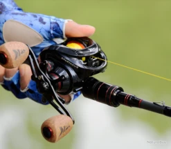 Moulinet Baitcasting Traine 6.3:1 M10 8kg Droitier Et Gaucher Couleur Noir Vert -Daiwcia Magasin 00026 Moulinet Baitcasting traine 6.3 1 M10 8kg droitier et gaucher couleur noir vert